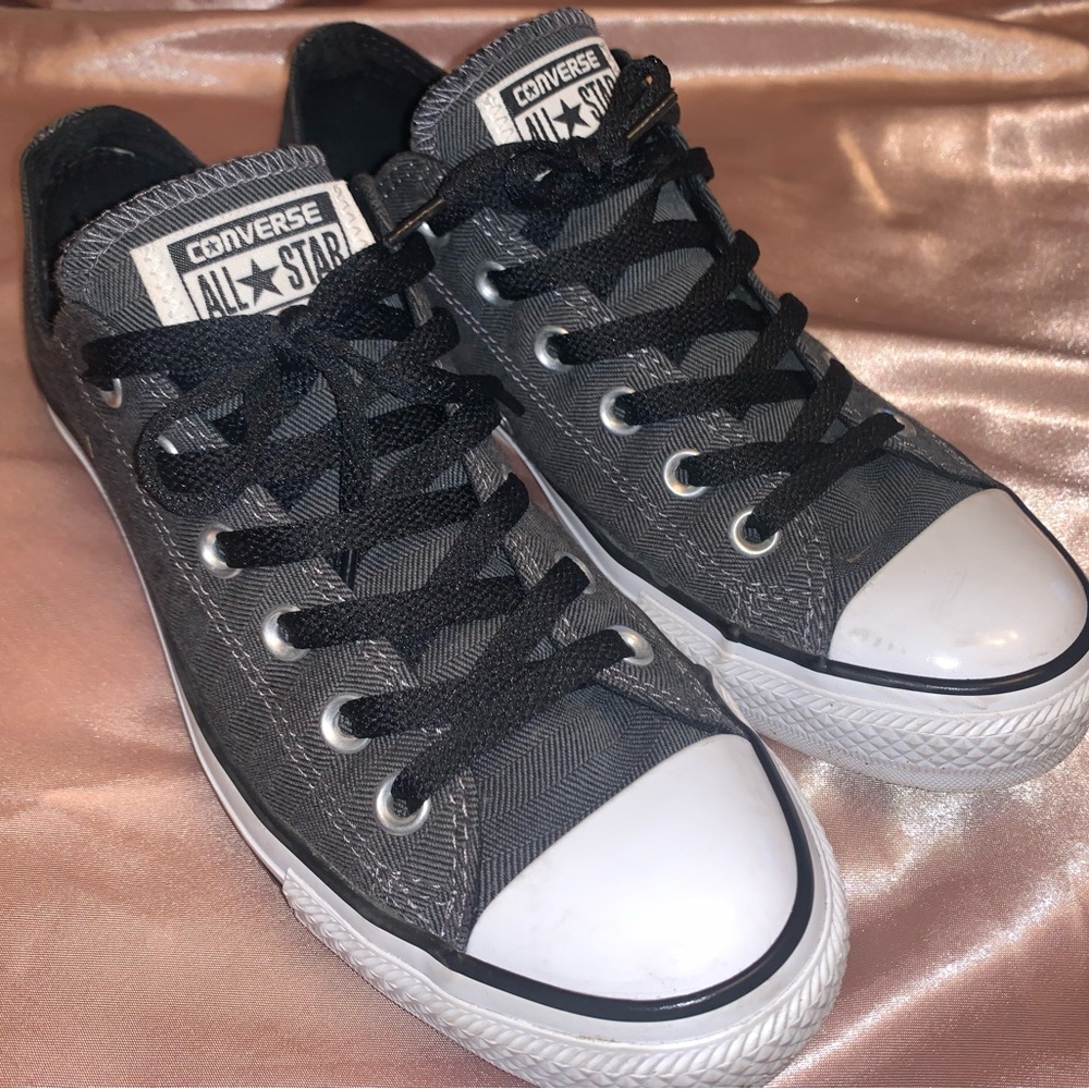 Converse AllStar Chuck Taylor unisex size M 7 , W 9